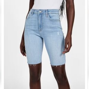 3/$20 & Other Stories Bermuda Jean Shorts Light Blue Acid Wash Raw Hem Size 25
